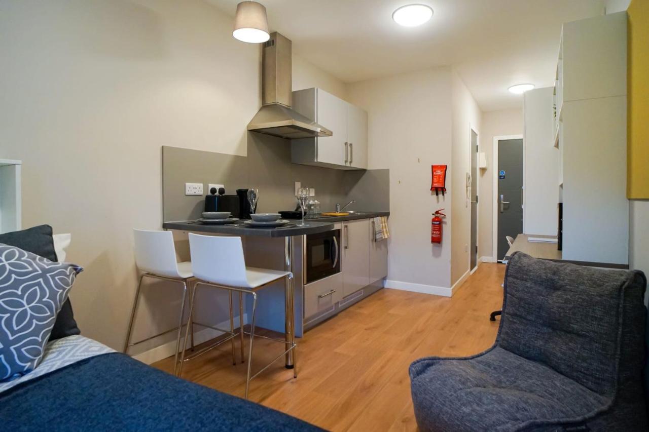 1 Bedroom Apartments, Studios And Ensuite Bedrooms With Shared Kitchen At Centro House In Stirling Exterior photo