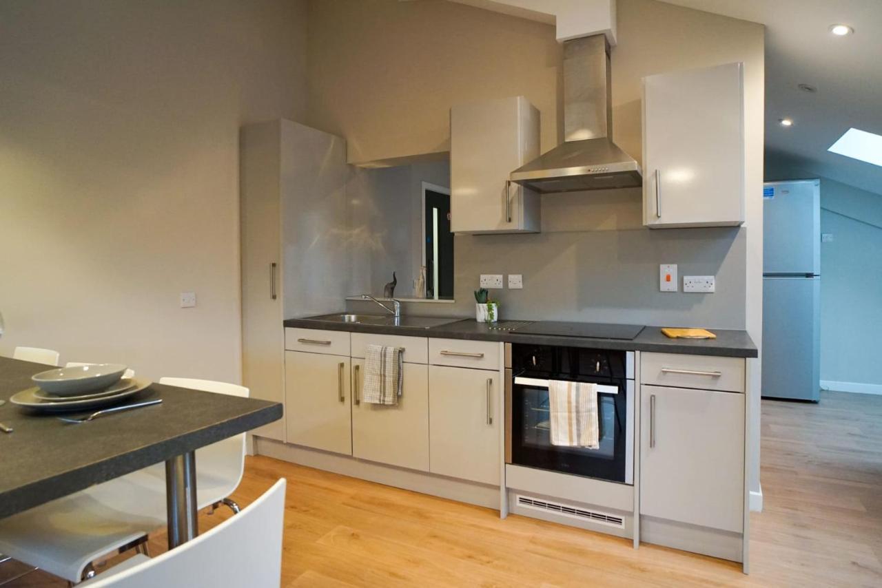 1 Bedroom Apartments, Studios And Ensuite Bedrooms With Shared Kitchen At Centro House In Stirling Exterior photo