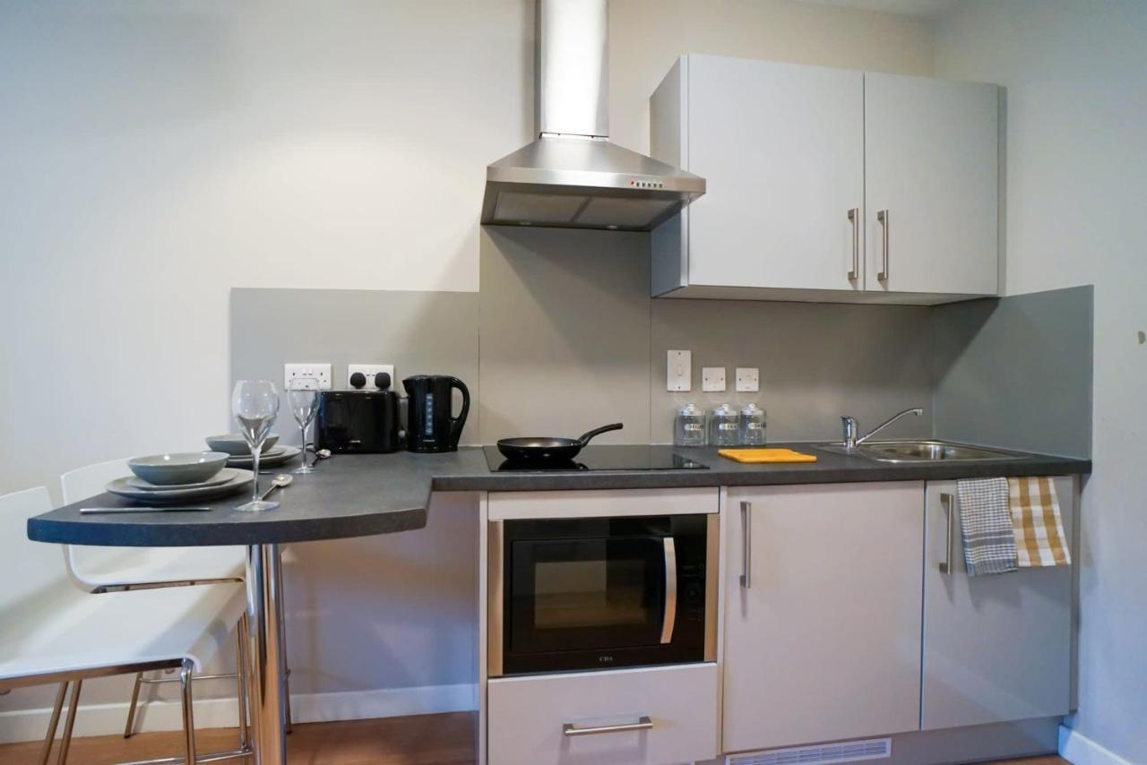1 Bedroom Apartments, Studios And Ensuite Bedrooms With Shared Kitchen At Centro House In Stirling Exterior photo